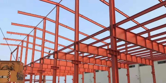 鋼結(jié)構(gòu)廠房施工價(jià)格