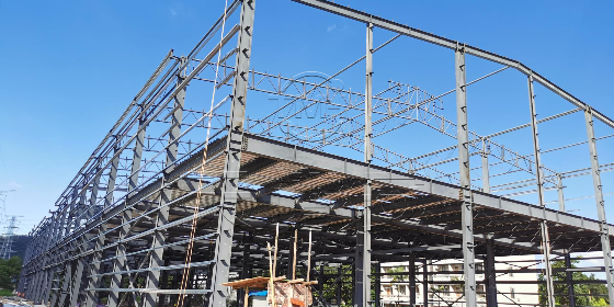 鋼結(jié)構(gòu)廠家建造鋼結(jié)構(gòu)廠房會遵循哪些要點